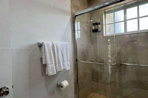 Villa ou maison à vendre à Miami Gardens, Floride: 4 chambres, 150.32 m2 № 2406097 - photo 12