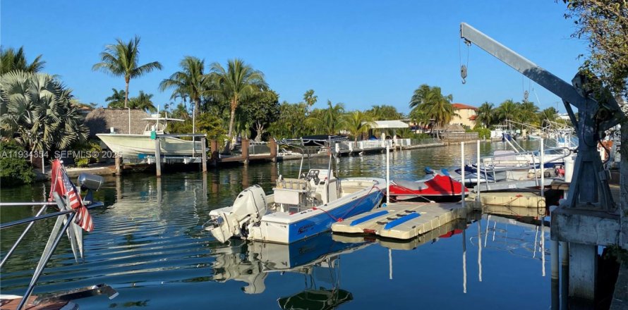 Condo in North Miami, Florida, 1 bedroom  № 2035559