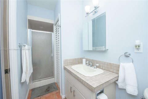 House in Homestead, Florida 4 bedrooms, 268.49 sq.m. № 1496117 - photo 17