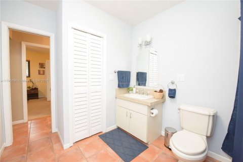 House in Homestead, Florida 4 bedrooms, 268.49 sq.m. № 1496117 - photo 24