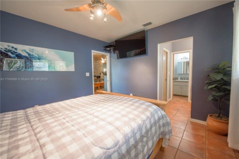 House in Homestead, Florida 4 bedrooms, 268.49 sq.m. № 1496117 - photo 16