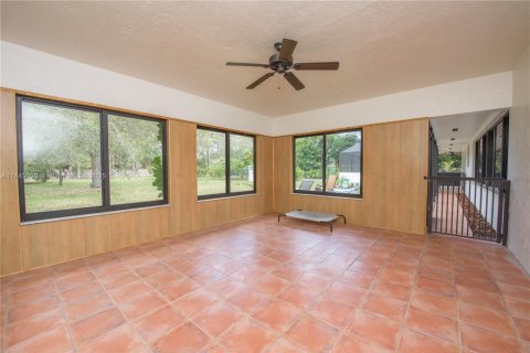 House in Homestead, Florida 4 bedrooms, 268.49 sq.m. № 1496117 - photo 14