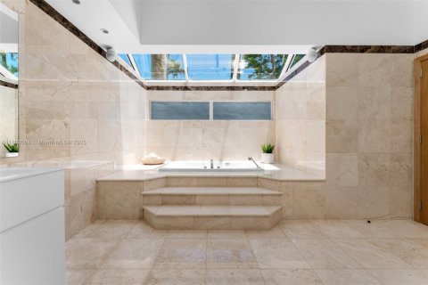Casa en venta en Pinecrest, Florida, 6 dormitorios, 520.53 m2 № 1683610 - foto 12