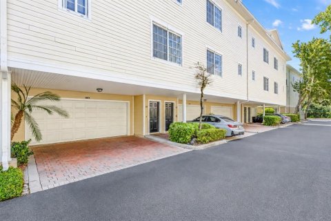 Condo à Tampa, Floride, 3 chambres  № 2299937