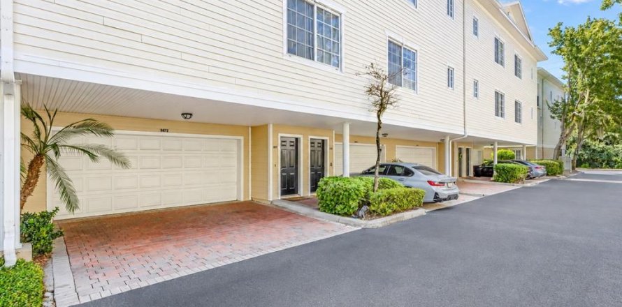 Condo à Tampa, Floride, 3 chambres  № 2299937