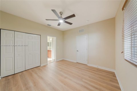 Купить виллу или дом в Майами, Флорида 5 спален, 281.59м2, № 1962983 - фото 22