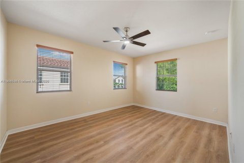 Купить виллу или дом в Майами, Флорида 5 спален, 281.59м2, № 1962983 - фото 17