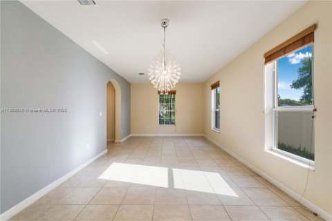 Купить виллу или дом в Майами, Флорида 5 спален, 281.59м2, № 1962983 - фото 6