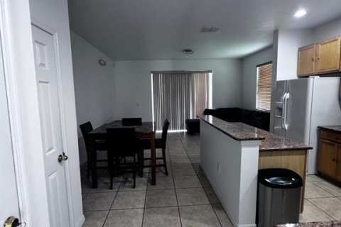 Adosado en alquiler en Kissimmee, Florida, 3 dormitorios, 148.18 m2 № 1910506 - foto 3