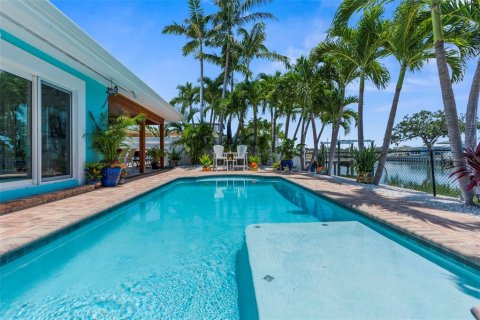 Casa en venta en Saint Petersburg, Florida, 3 dormitorios, 156.45 m2 № 1876798 - foto 25