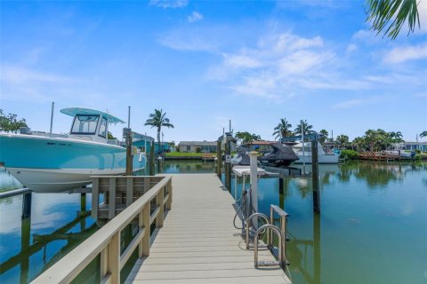 Casa en venta en Saint Petersburg, Florida, 3 dormitorios, 156.45 m2 № 1876798 - foto 28