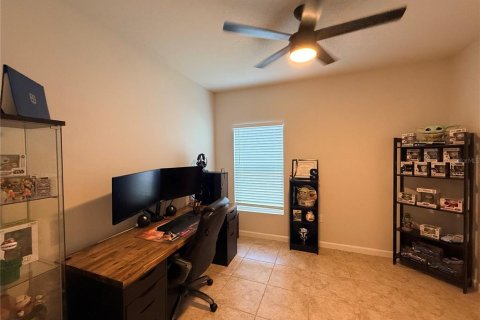 Villa ou maison à vendre à Haines City, Floride: 4 chambres, 160.63 m2 № 2322682 - photo 9