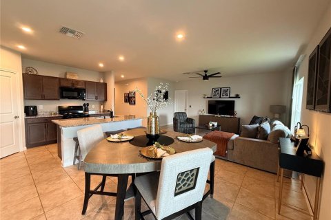 Villa ou maison à vendre à Haines City, Floride: 4 chambres, 160.63 m2 № 2322682 - photo 18