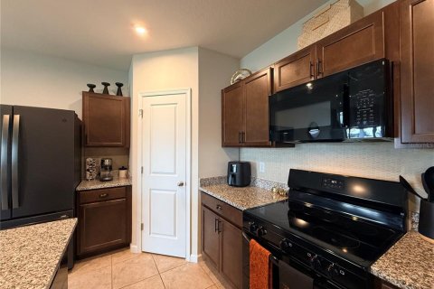 Villa ou maison à vendre à Haines City, Floride: 4 chambres, 160.63 m2 № 2322682 - photo 16