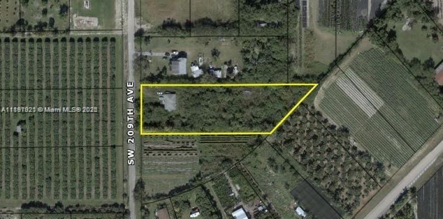 House in Homestead, Florida 3 bedrooms, 107.95 sq.m. № 1949244