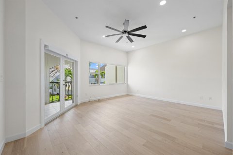 Townhouse in Jupiter, Florida 4 bedrooms, 212.75 sq.m. № 2248377 - photo 30