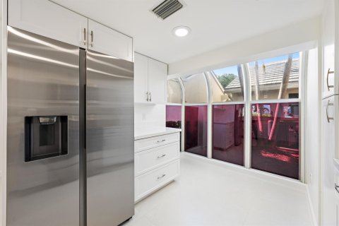 Townhouse in Jupiter, Florida 4 bedrooms, 212.75 sq.m. № 2248377 - photo 12