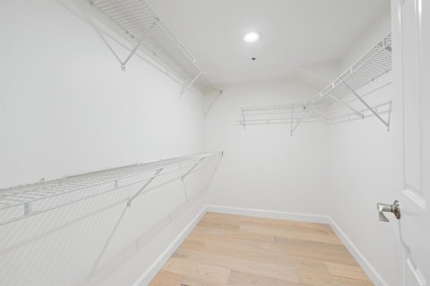 Townhouse in Jupiter, Florida 4 bedrooms, 212.75 sq.m. № 2248377 - photo 19