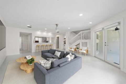 Townhouse in Jupiter, Florida 4 bedrooms, 212.75 sq.m. № 2248377 - photo 9