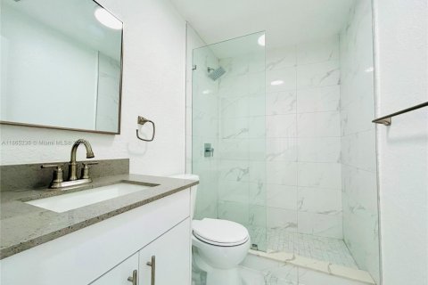 Copropriété à louer à Hialeah, Floride: 2 chambres, 94.3 m2 № 1893449 - photo 7