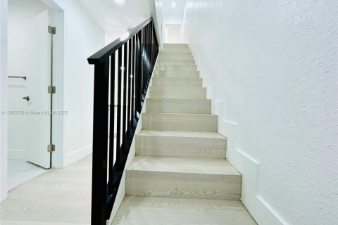 Copropriété à louer à Hialeah, Floride: 2 chambres, 94.3 m2 № 1893449 - photo 10