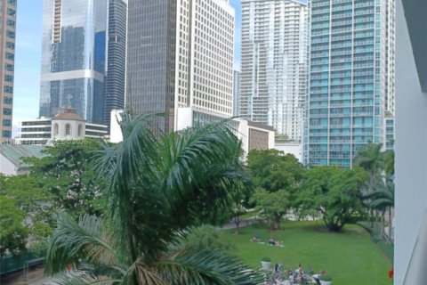 Condominio en alquiler en Miami, Florida, 1 dormitorio, 96.15 m2 № 2032277 - foto 22