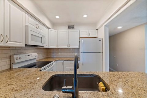 Condominio en venta en Treasure Island, Florida, 2 dormitorios, 111.48 m2 № 1901949 - foto 5