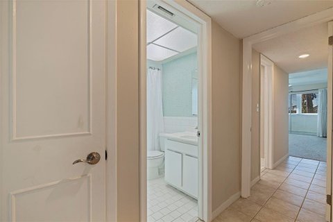 Condominio en venta en Treasure Island, Florida, 2 dormitorios, 111.48 m2 № 1901949 - foto 23