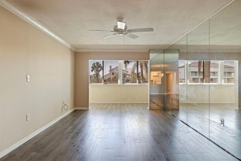 Condominio en venta en Treasure Island, Florida, 2 dormitorios, 111.48 m2 № 1901949 - foto 9