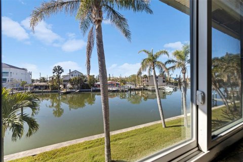Condominio en venta en Treasure Island, Florida, 2 dormitorios, 111.48 m2 № 1901949 - foto 14