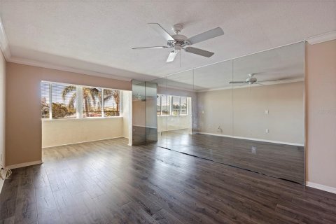 Condominio en venta en Treasure Island, Florida, 2 dormitorios, 111.48 m2 № 1901949 - foto 8