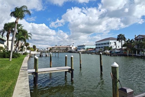 Condominio en venta en Treasure Island, Florida, 2 dormitorios, 111.48 m2 № 1901949 - foto 29