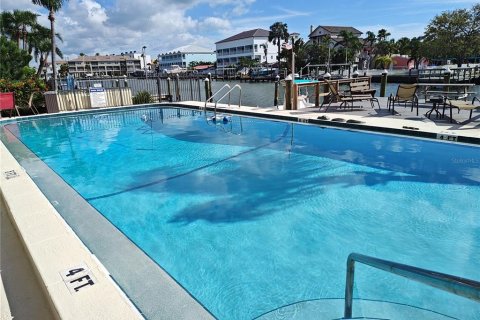 Condominio en venta en Treasure Island, Florida, 2 dormitorios, 111.48 m2 № 1901949 - foto 28