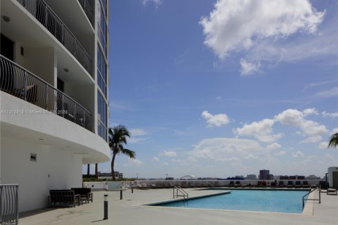 Copropriété à louer à Miami, Floride: 2 chambres, 97.36 m2 № 2077209 - photo 21