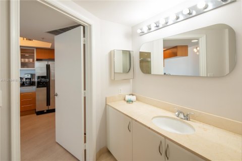 Copropriété à louer à Miami, Floride: 2 chambres, 97.36 m2 № 2077209 - photo 20