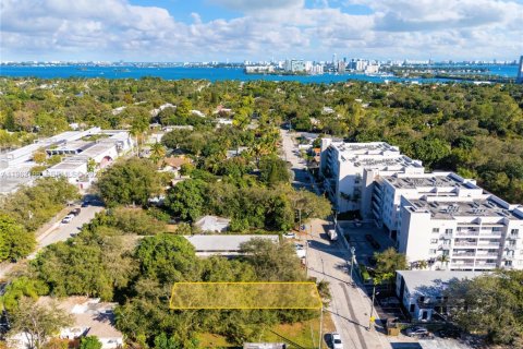 Commercial property in Miami, Florida № 2024244 - photo 5