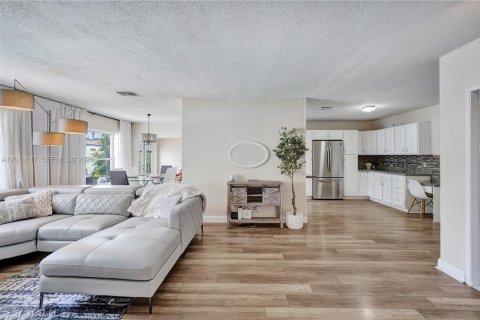 Villa ou maison à vendre à Coral Springs, Floride: 3 chambres, 140.1 m2 № 2073439 - photo 12