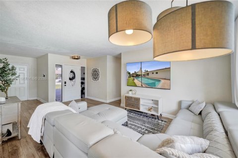 Villa ou maison à vendre à Coral Springs, Floride: 3 chambres, 140.1 m2 № 2073439 - photo 9