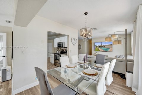 Villa ou maison à vendre à Coral Springs, Floride: 3 chambres, 140.1 m2 № 2073439 - photo 22