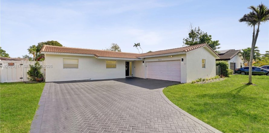 Villa ou maison à Coral Springs, Floride 3 chambres, 140.1 m2 № 2073439