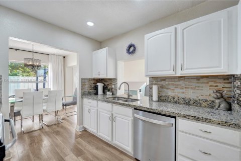 Villa ou maison à vendre à Coral Springs, Floride: 3 chambres, 140.1 m2 № 2073439 - photo 18