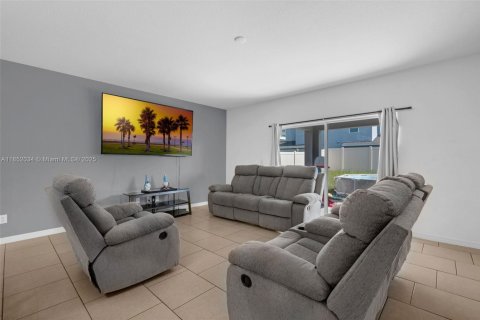 House in Davenport, Florida 4 bedrooms № 1875708 - photo 6