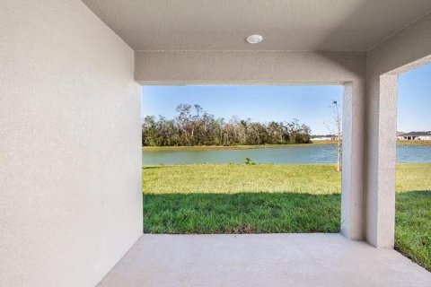 Casa en venta en Zephyrhills, Florida, 4 dormitorios, 168.99 m2 № 1769570 - foto 10