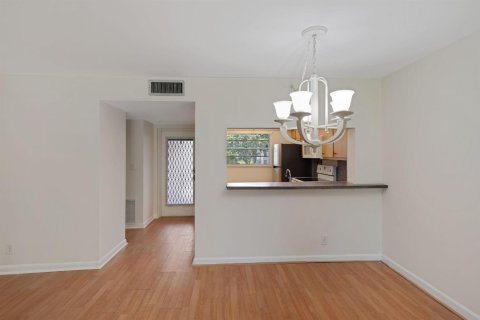 Copropriété à vendre à Davie, Floride: 3 chambres, 104.42 m2 № 2409274 - photo 5