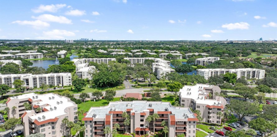 Condo à Davie, Floride, 3 chambres  № 2409274