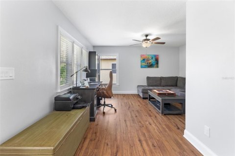 Casa en venta en Orlando, Florida, 4 dormitorios, 296.82 m2 № 1904691 - foto 18
