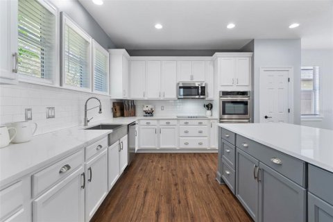 Casa en venta en Orlando, Florida, 4 dormitorios, 296.82 m2 № 1904691 - foto 15
