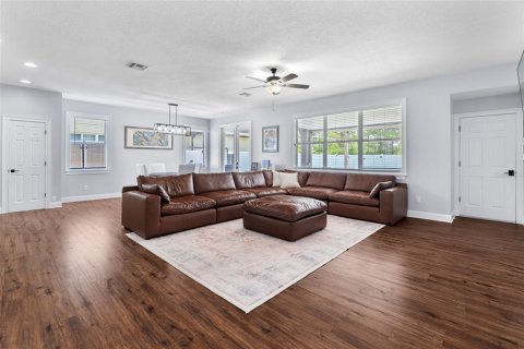 Casa en venta en Orlando, Florida, 4 dormitorios, 296.82 m2 № 1904691 - foto 8