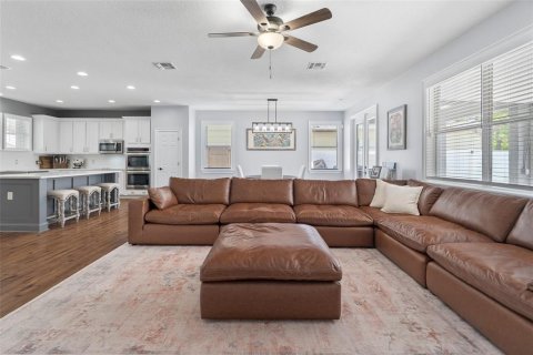 Casa en venta en Orlando, Florida, 4 dormitorios, 296.82 m2 № 1904691 - foto 10