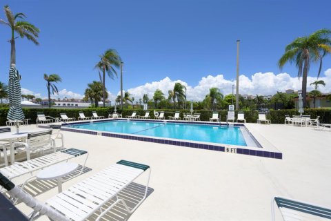 Condo in Jupiter, Florida, 2 bedrooms № 2401228 - photo 4